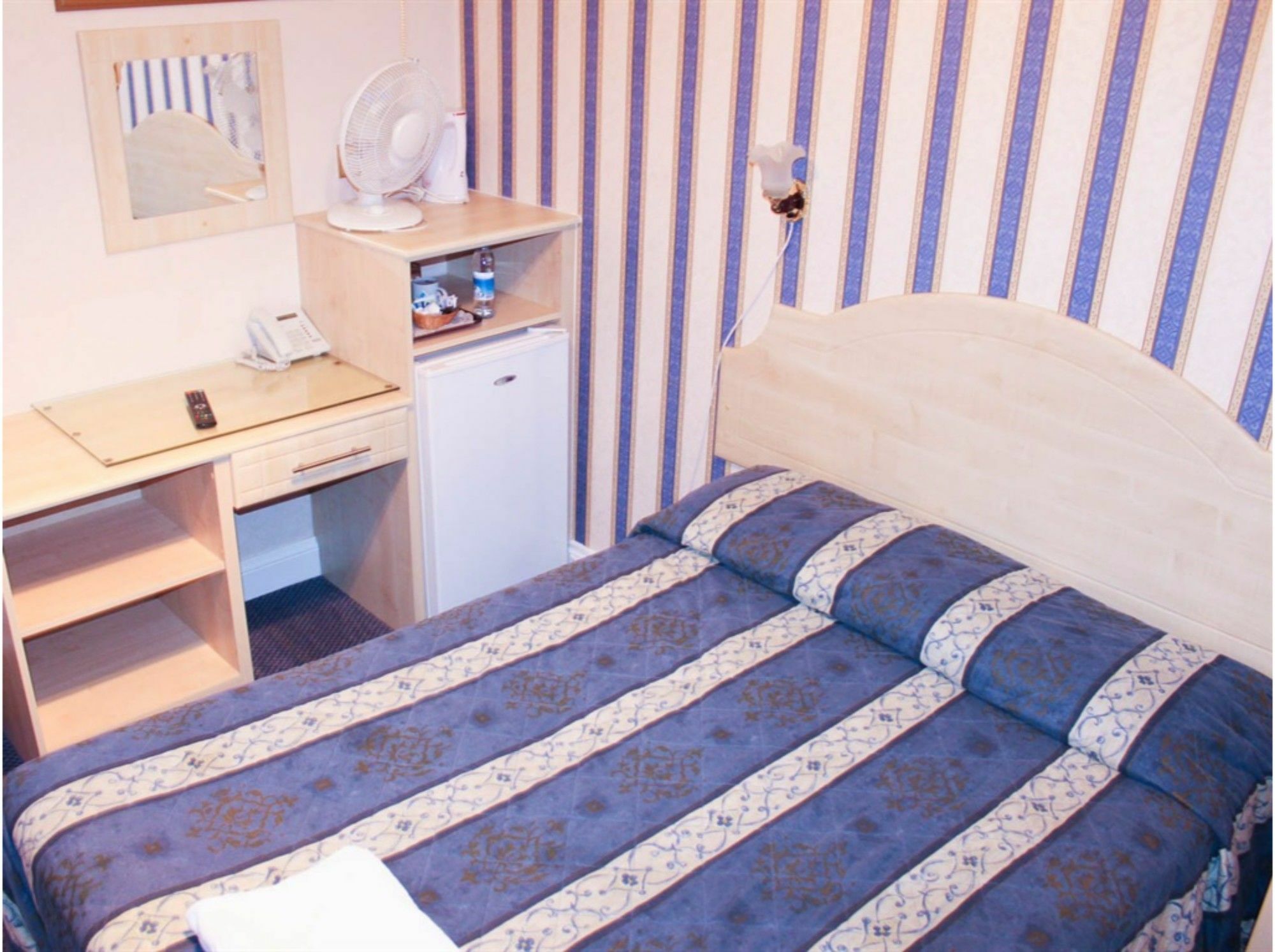 Lampton Guest House Hounslow Dış mekan fotoğraf